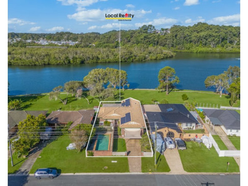 103 Sunset Boulevard, Tweed Heads West NSW 2485