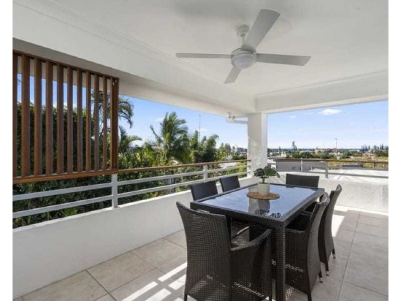 2/16 Singh Street, Tugun QLD 4224