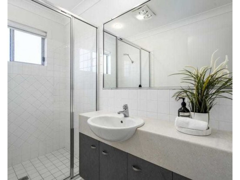 2/16 Singh Street, Tugun QLD 4224