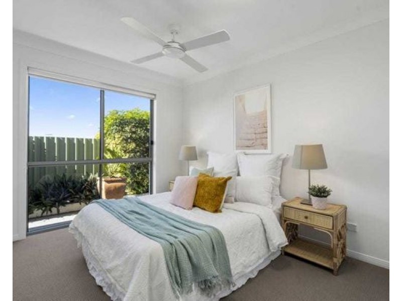 2/16 Singh Street, Tugun QLD 4224