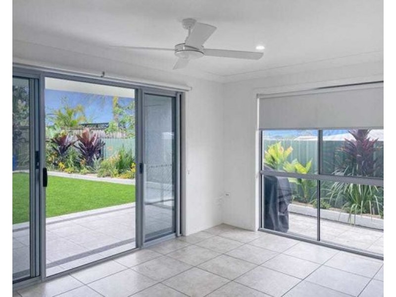 2/16 Singh Street, Tugun QLD 4224