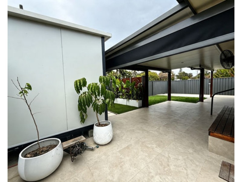 1/100 Sunset Boulevard, Tweed Heads West NSW 2485