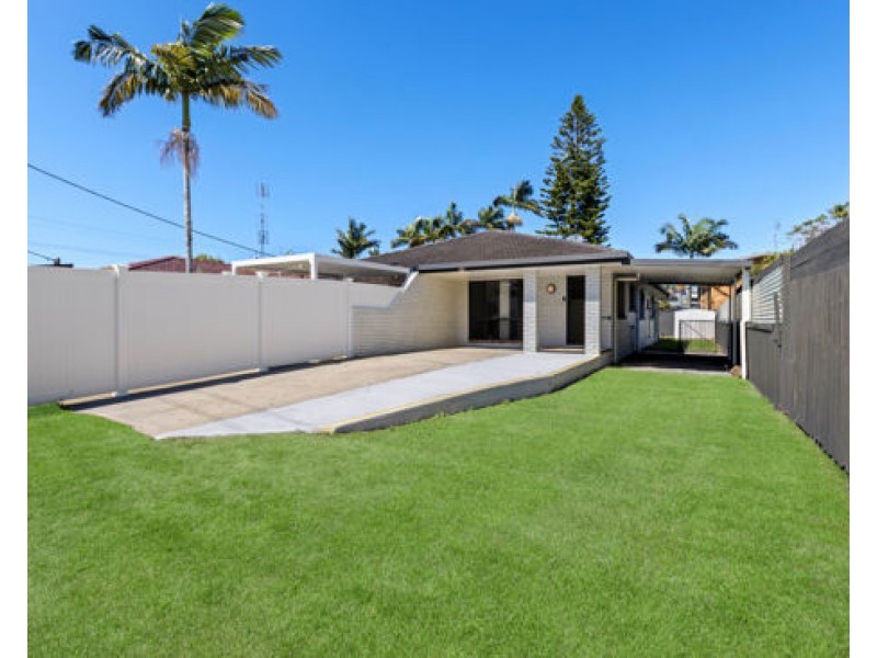 2/28 Lakes Drive, Tweed Heads West NSW 2485