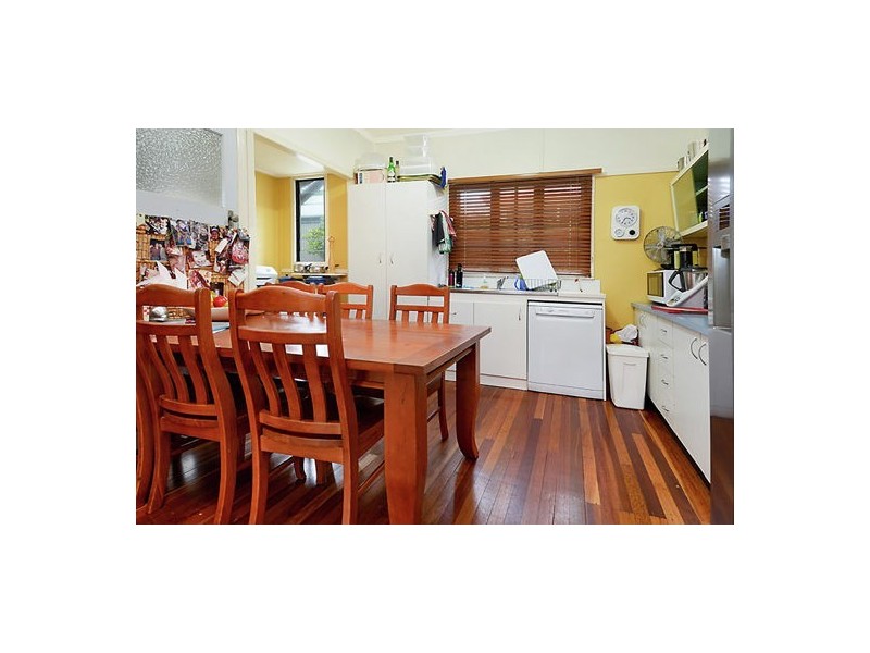 76 Layard Street, Holland Park QLD 4121