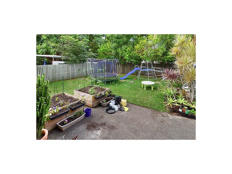 76 Layard Street, Holland Park QLD 4121