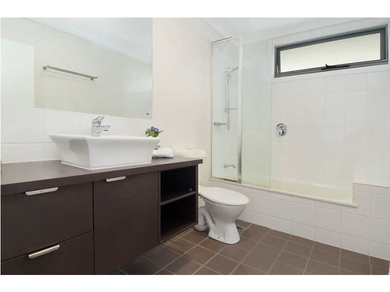 1/12 Gustavson Street, Annerley QLD 4103