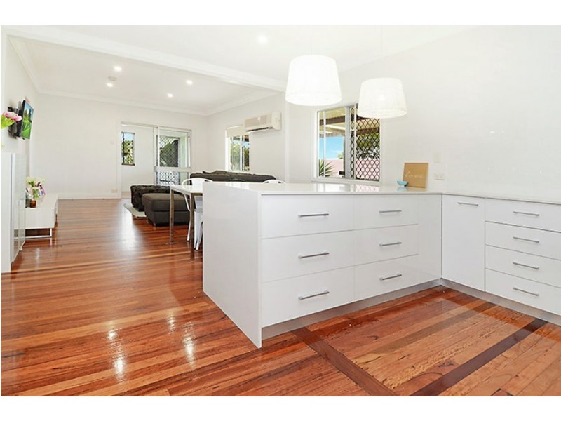 221 Stanley Road, Carina QLD 4152