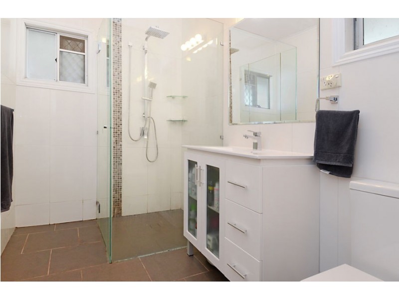 221 Stanley Road, Carina QLD 4152