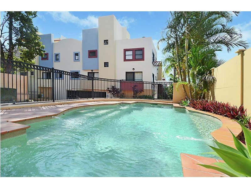 9 / 2200 Logan Road, Upper Mount Gravatt QLD 4122