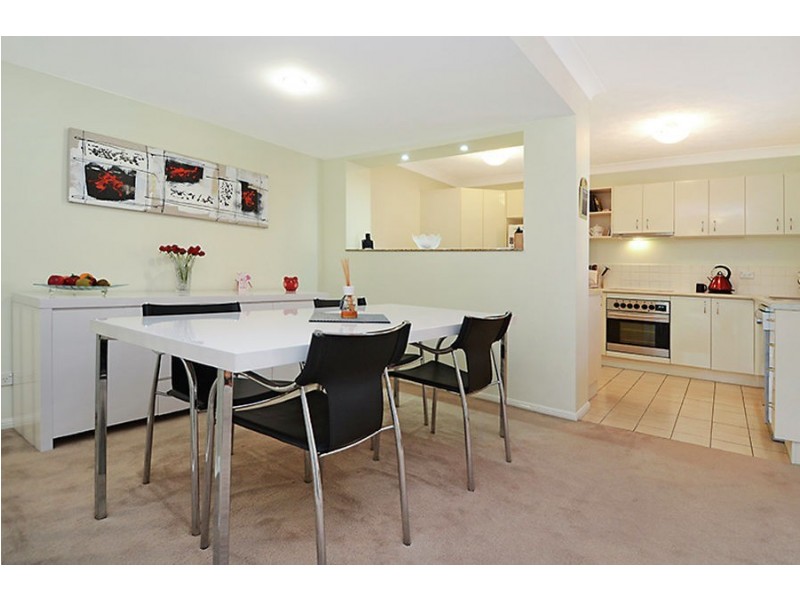 9 / 2200 Logan Road, Upper Mount Gravatt QLD 4122