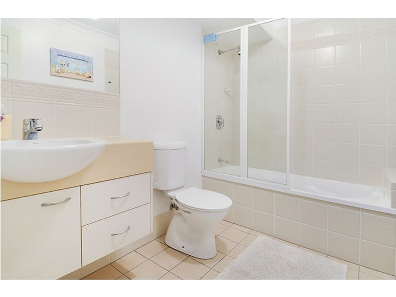 9 / 2200 Logan Road, Upper Mount Gravatt QLD 4122