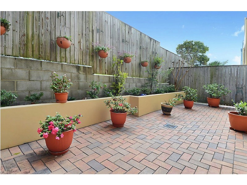 9 / 2200 Logan Road, Upper Mount Gravatt QLD 4122