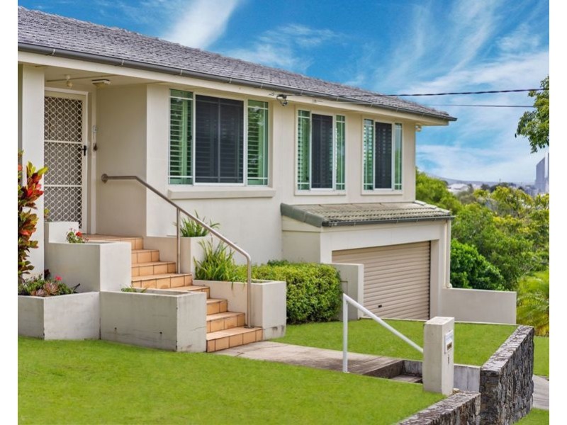 1 Wilbur St, Holland Park QLD 4121