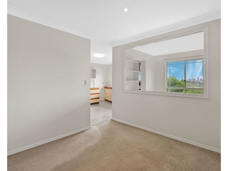 1 Wilbur St, Holland Park QLD 4121