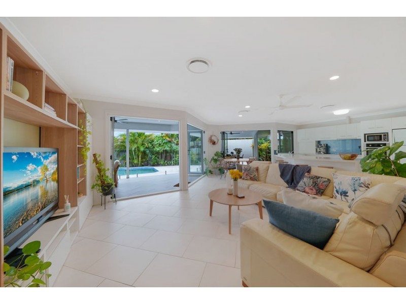 19 Turnberry Place, Carindale QLD 4152