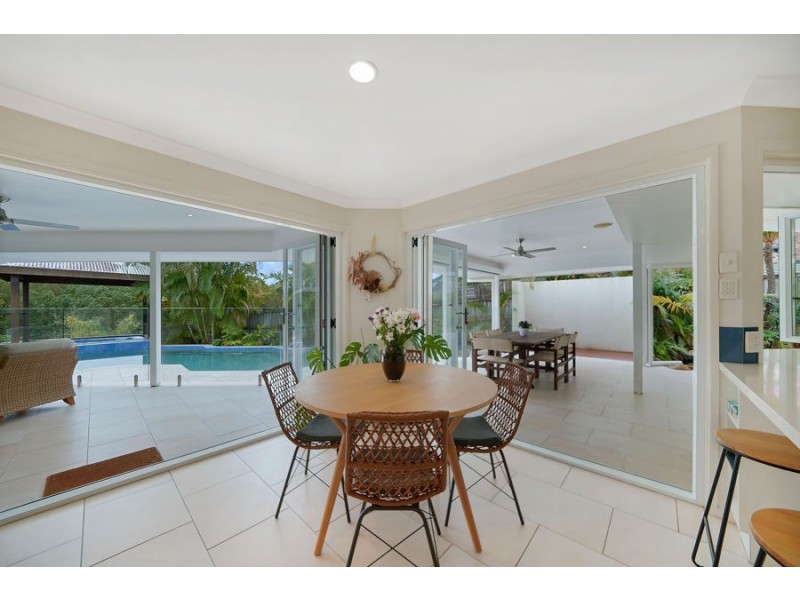 19 Turnberry Place, Carindale QLD 4152