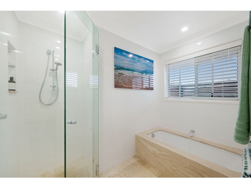 19 Turnberry Place, Carindale QLD 4152