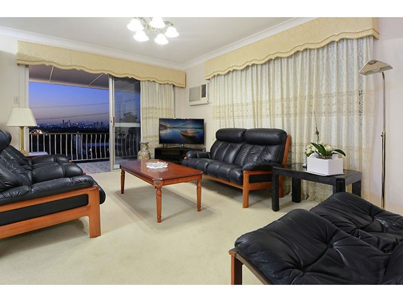 5 Kneale Street, Holland Park West QLD 4121