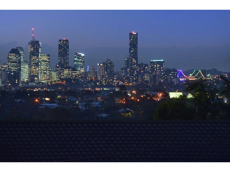 5 Kneale Street, Holland Park West QLD 4121
