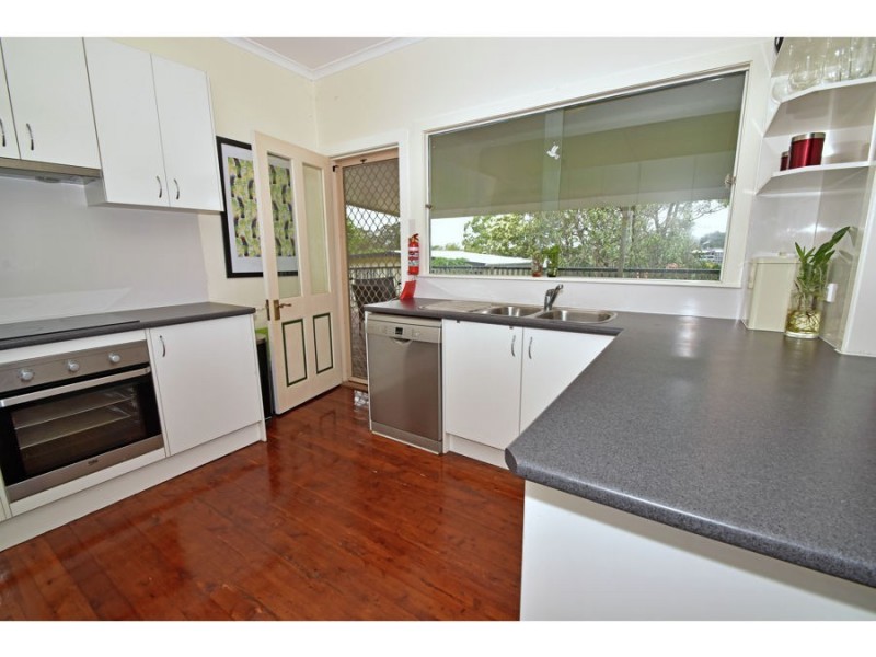 33 Balcha Street, Holland Park QLD 4121