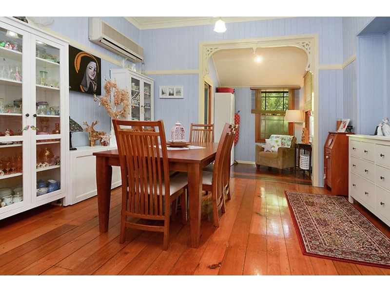 15 Young Street, Annerley QLD 4103