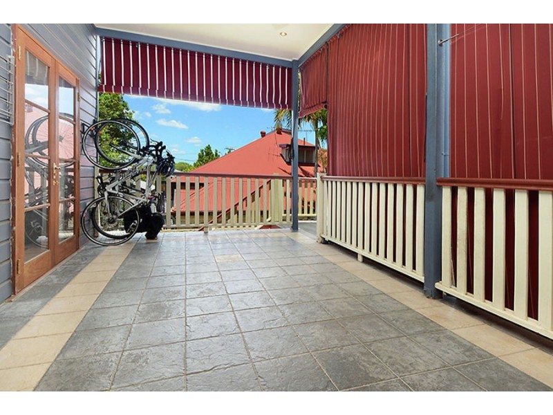 15 Young Street, Annerley QLD 4103