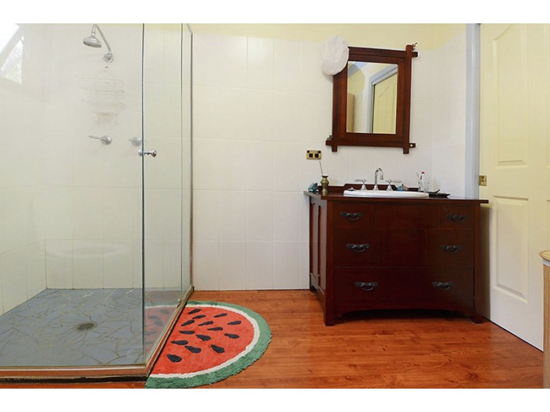 15 Young Street, Annerley QLD 4103