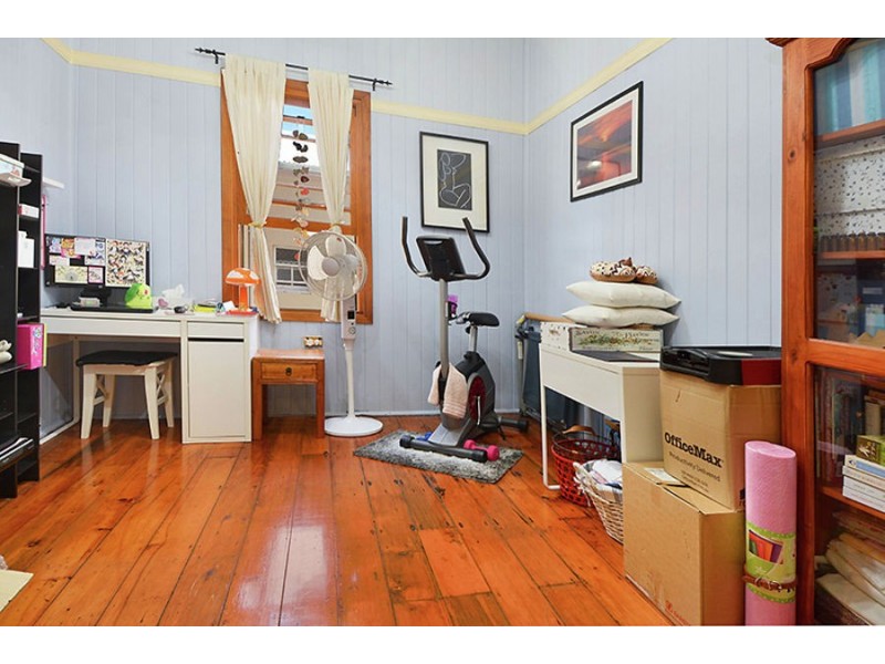 15 Young Street, Annerley QLD 4103