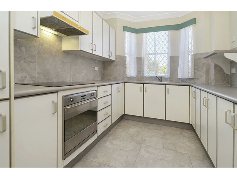 4/102 Pembroke Rd, Coorparoo QLD 4151