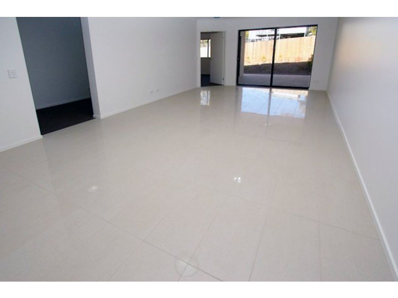 2 / 43 Victor Street, Holland Park QLD 4121