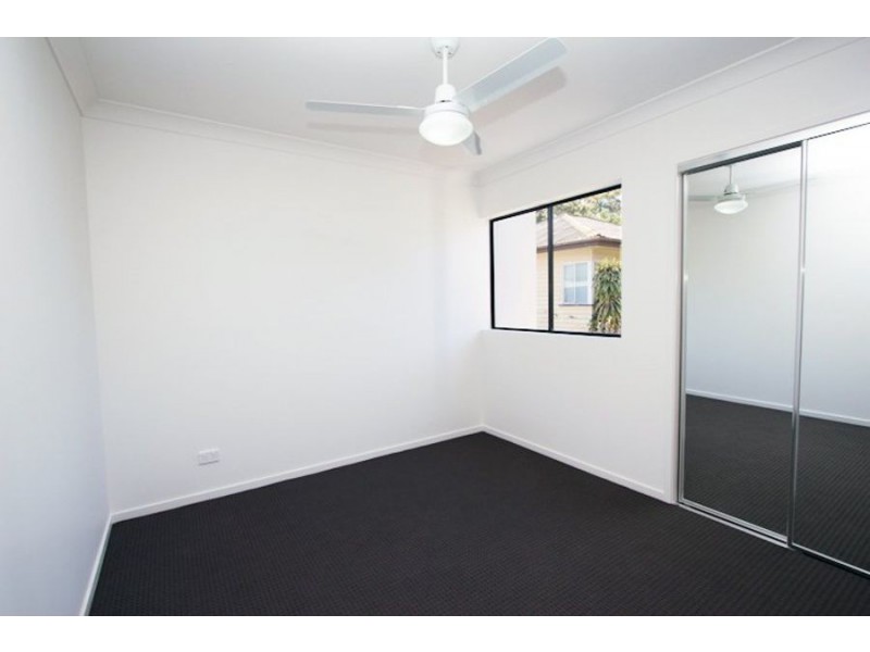 2 / 43 Victor Street, Holland Park QLD 4121