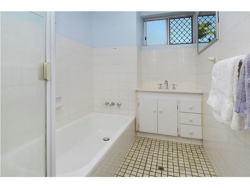 3/10 Stirrat Street, Coorparoo QLD 4151