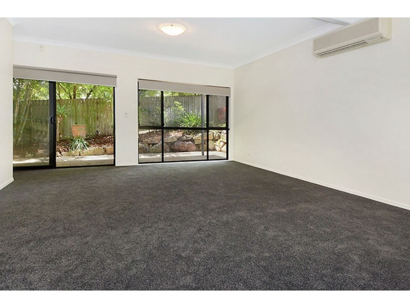 1 / 415 Upper Cornwall Street, Coorparoo QLD 4151
