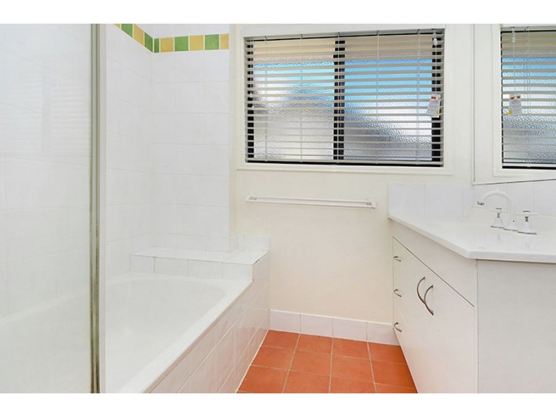 1 / 415 Upper Cornwall Street, Coorparoo QLD 4151