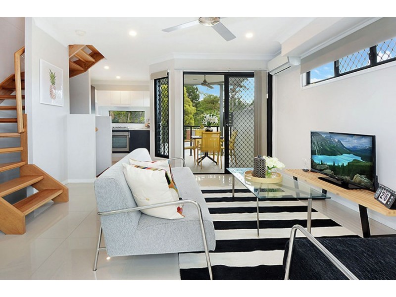 3/49 Birdwood Rd, Holland Park West QLD 4121