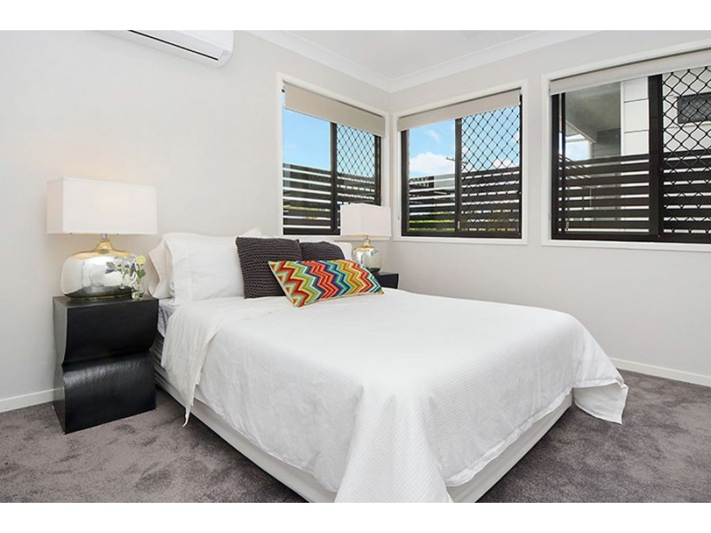 3/49 Birdwood Rd, Holland Park West QLD 4121
