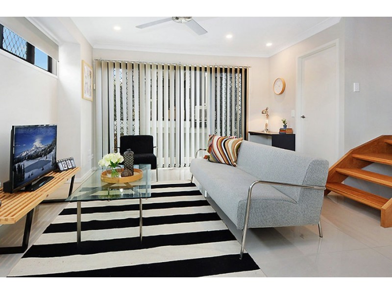 3/49 Birdwood Rd, Holland Park West QLD 4121