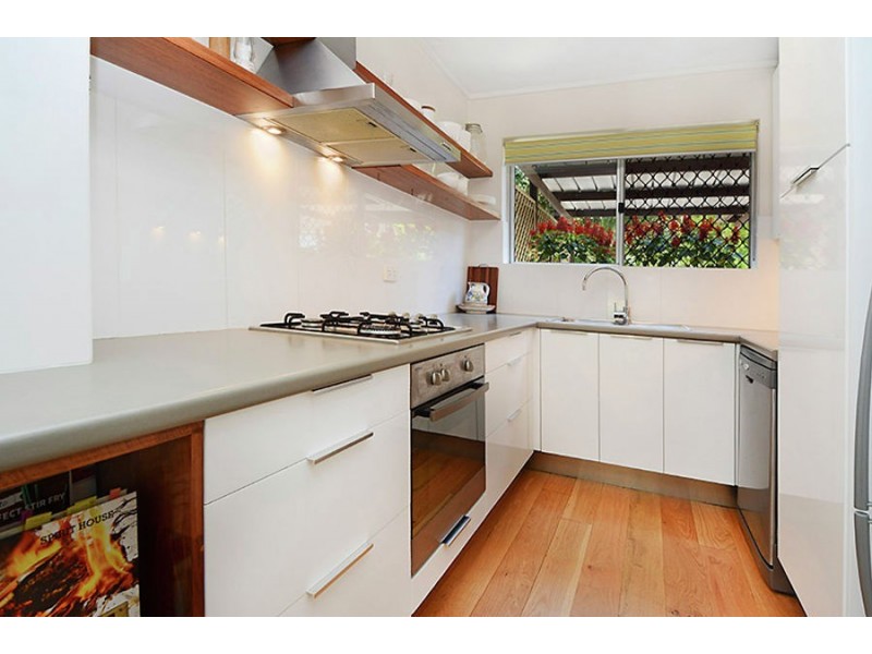 3 / 25 Barradine Street, Greenslopes QLD 4120