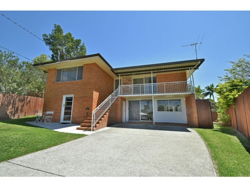 17 Hilary Street, Wishart QLD 4122