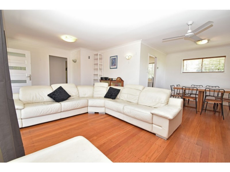 17 Hilary Street, Wishart QLD 4122