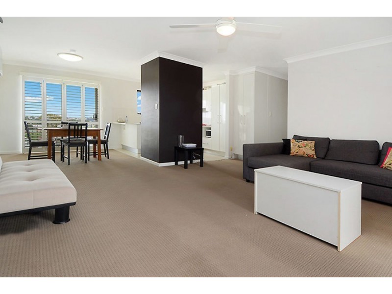 8 / 56 Kirkland Ave, Coorparoo QLD 4151