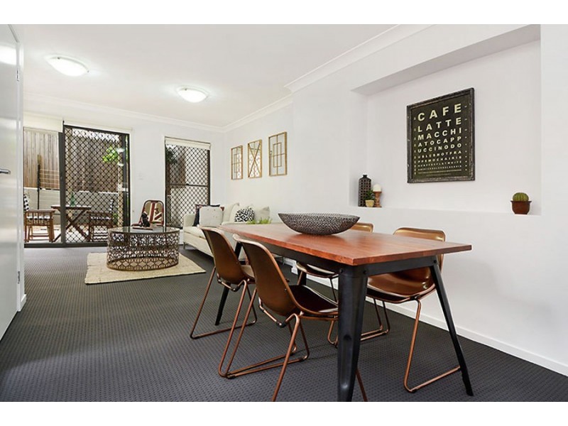 11/51 Daniells Street, Carina QLD 4152