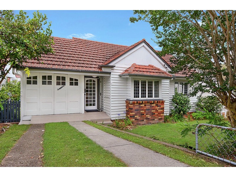 403 Cavendish Rd, Coorparoo QLD 4151