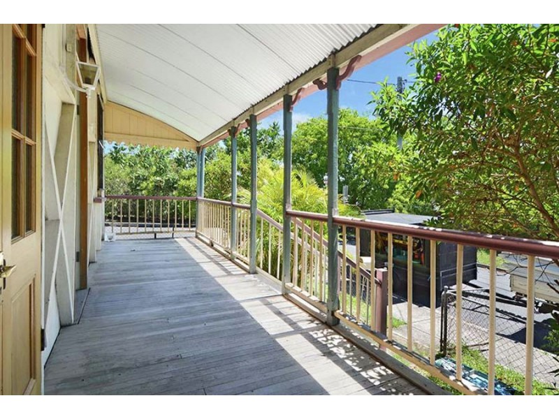 14 Guy Street, Woolloongabba QLD 4102