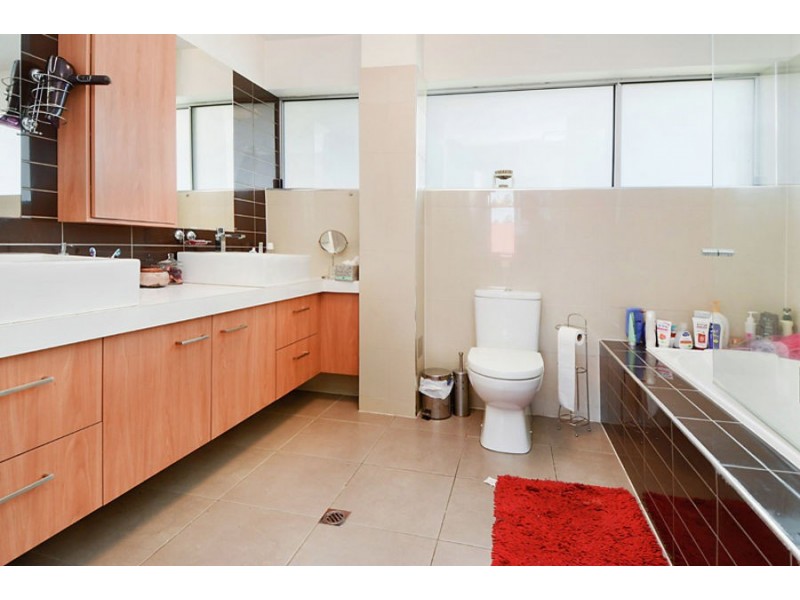 3/5 Burt St, Auchenflower QLD 4066