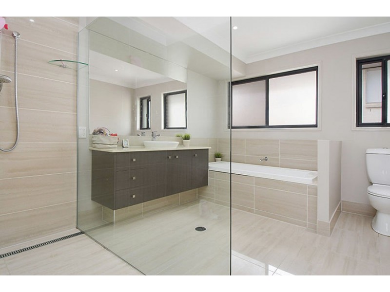 17 Westbury Pl, Carindale QLD 4152