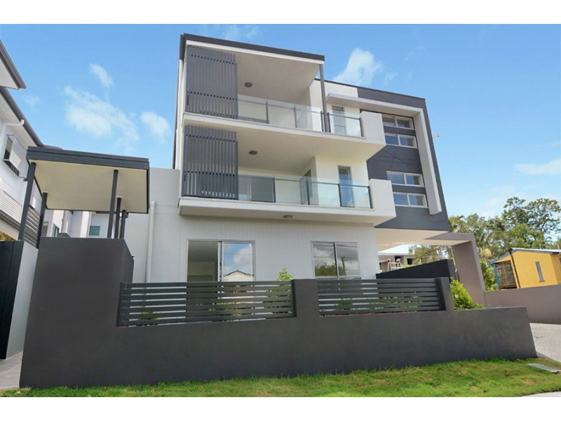 1 / 19 Pickwick Street, Cannon Hill QLD 4170