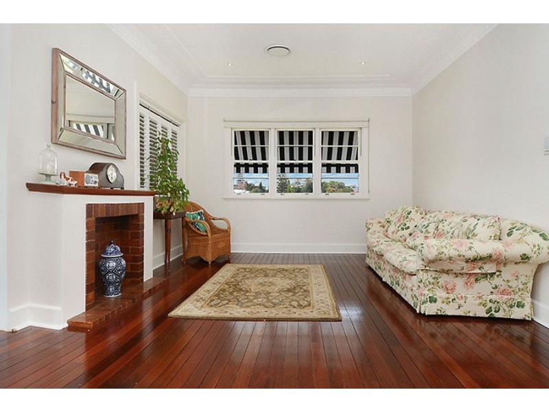 67 Macaulay Street, Coorparoo QLD 4151