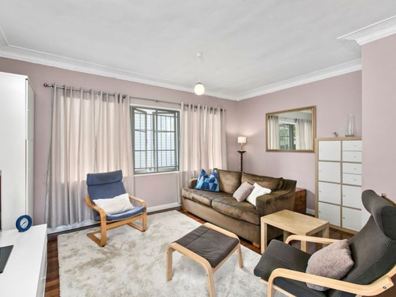 90 Lancaster St, Coorparoo QLD 4151