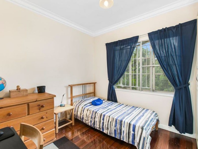 90 Lancaster St, Coorparoo QLD 4151